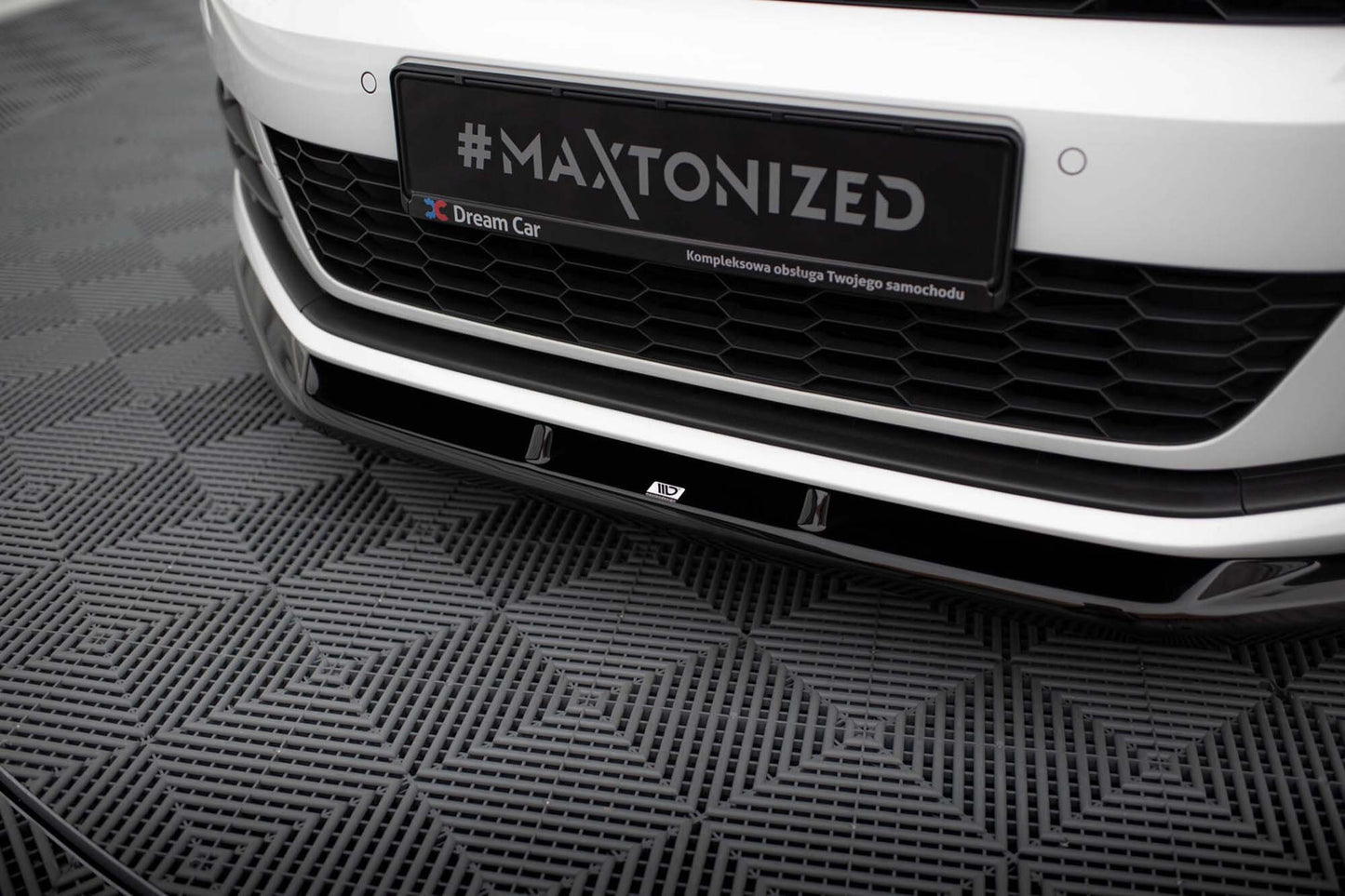 Spoiler bara fata Maxton Design versiunea 1 pentru Volkswagen Scirocco (2014-2017), lac negru