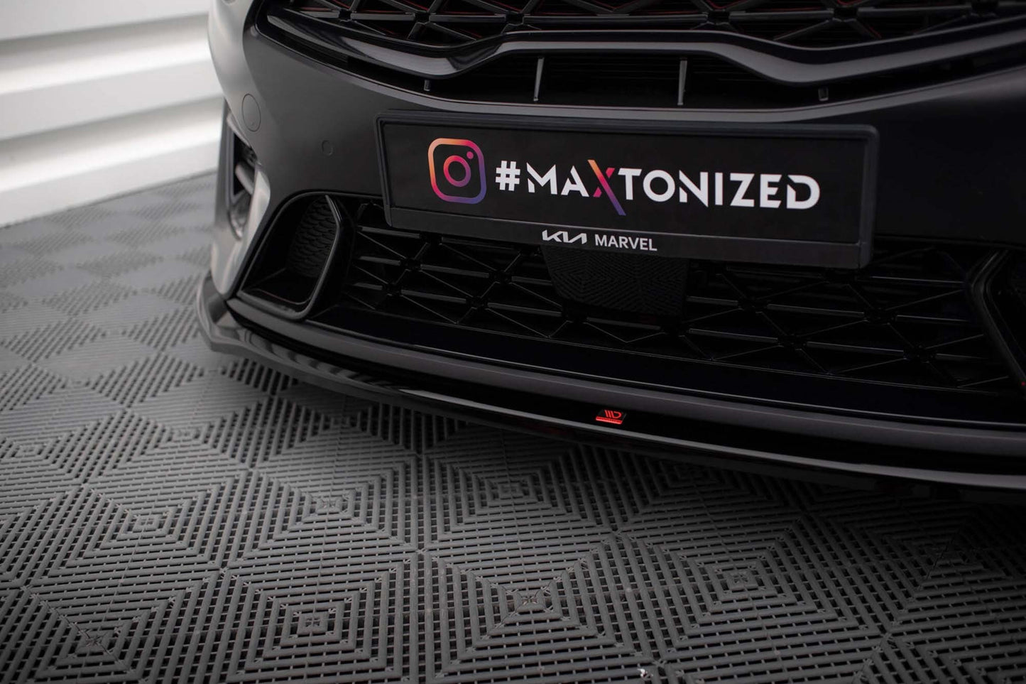 Spoiler Maxton Design versiunea 1 pentru bara fata GT a Kia Proceed, Ceed (2022+), negru lac