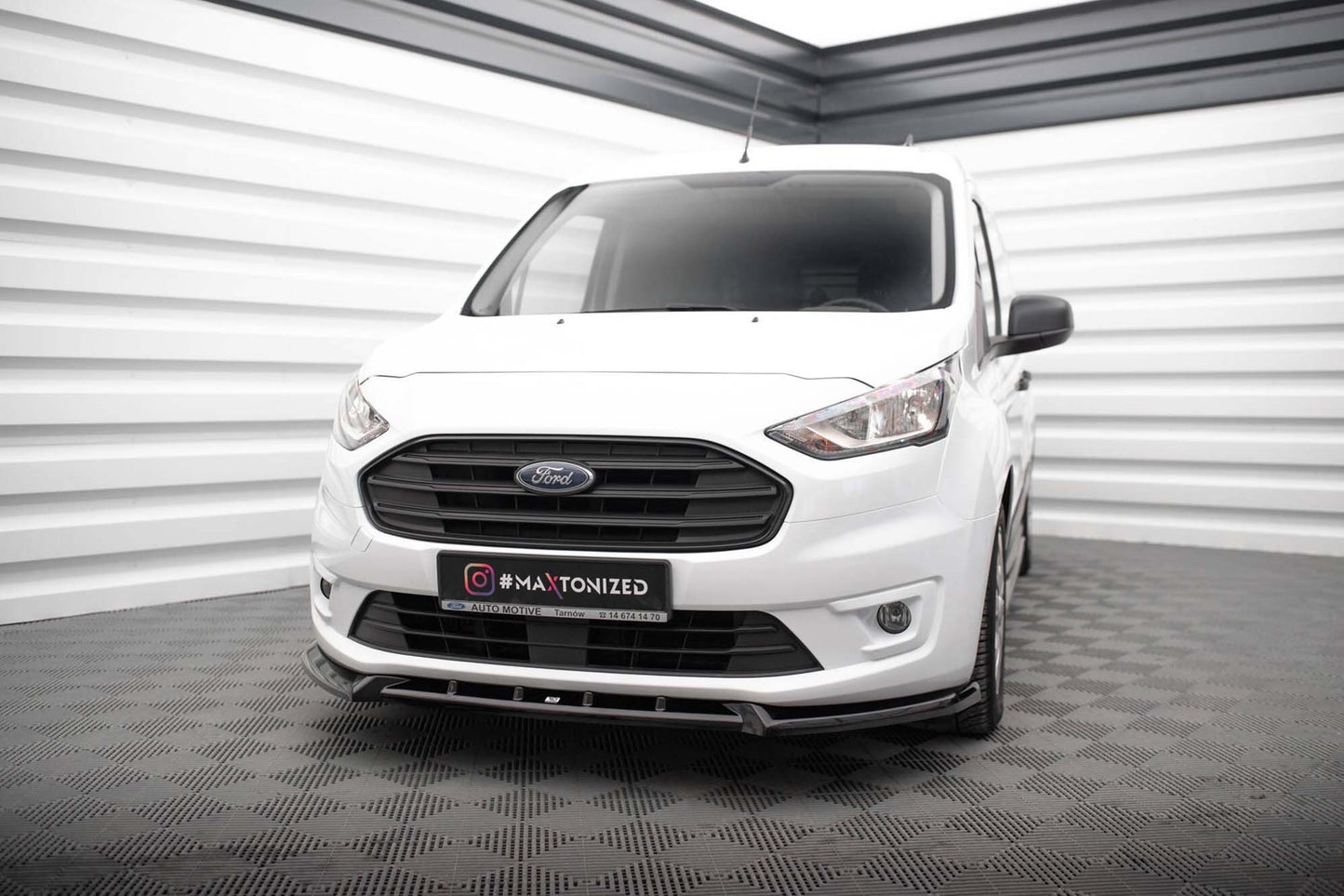 Maxton Design splitter versiunea 2 pentru bara fata Ford Transit Connect (2017-2023), negru lucios