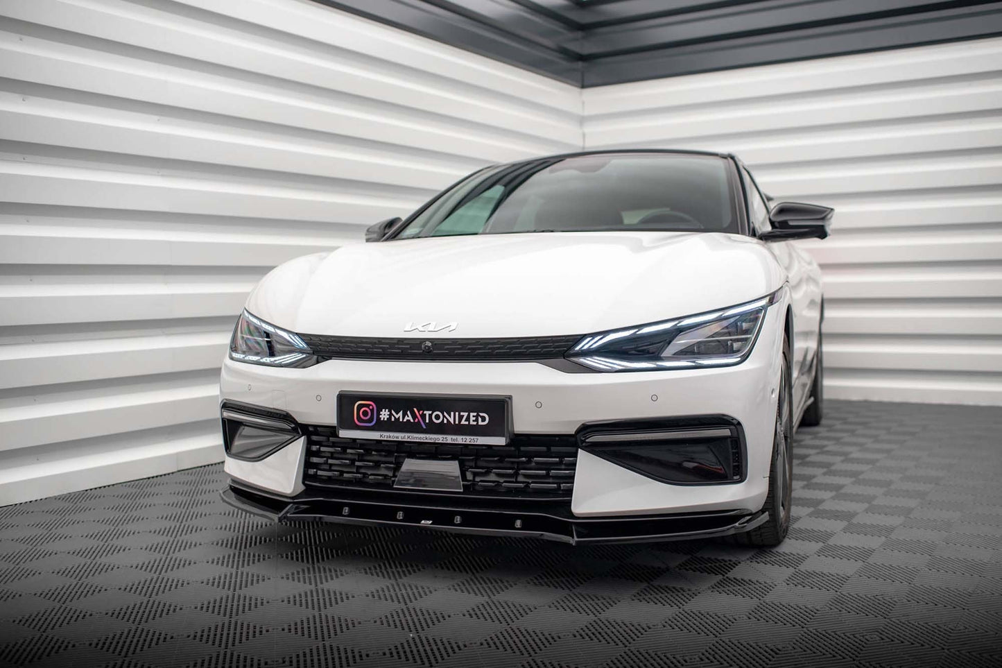 Maxton Design spoiler bară față versiunea 2 pentru Kia EV6 GT-Line MK1 (2021+), negru lucios