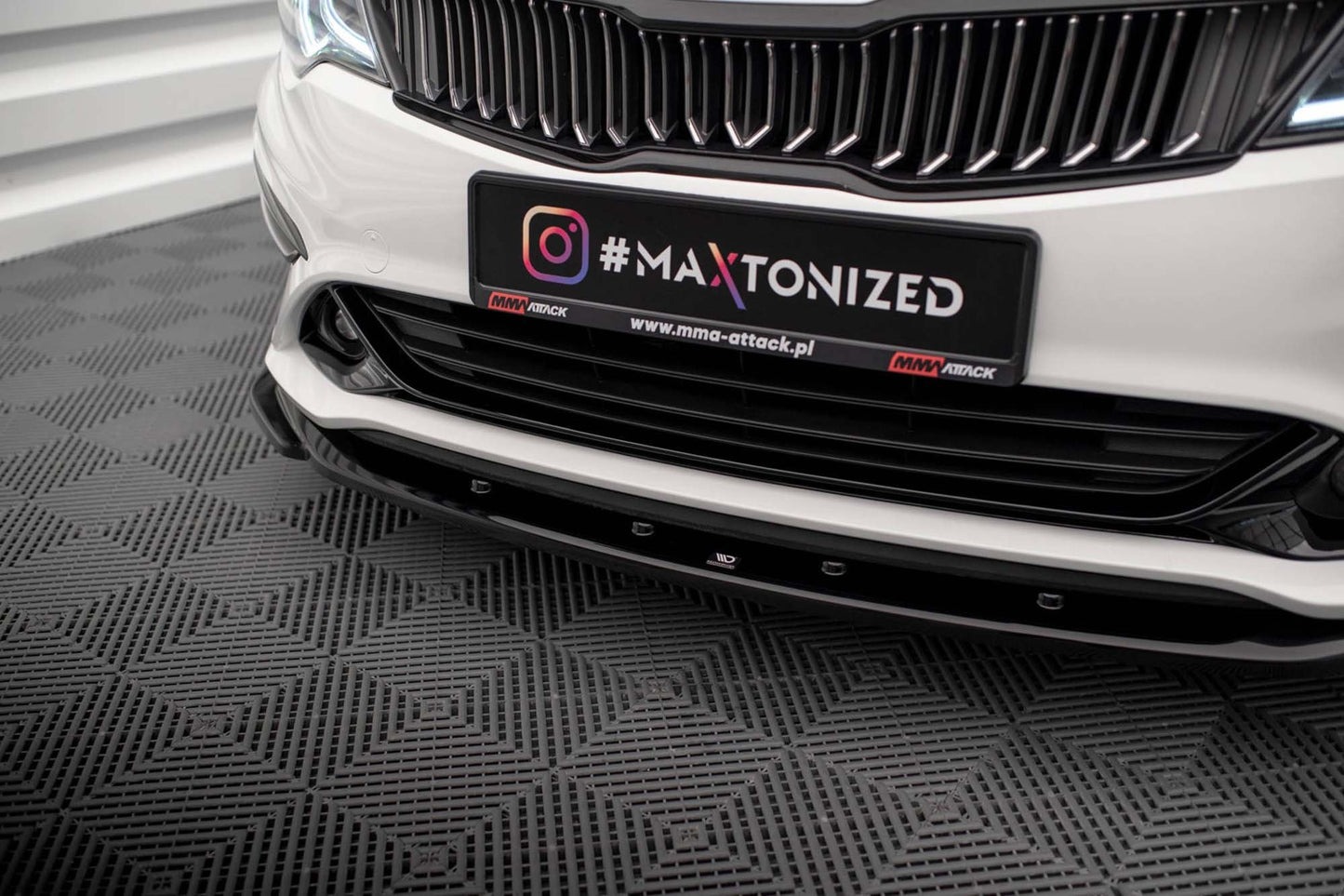 Maxton Design versiune 2 spoiler bară față pentru Kia Optima Mk4 (2018-2020), culoare carbon