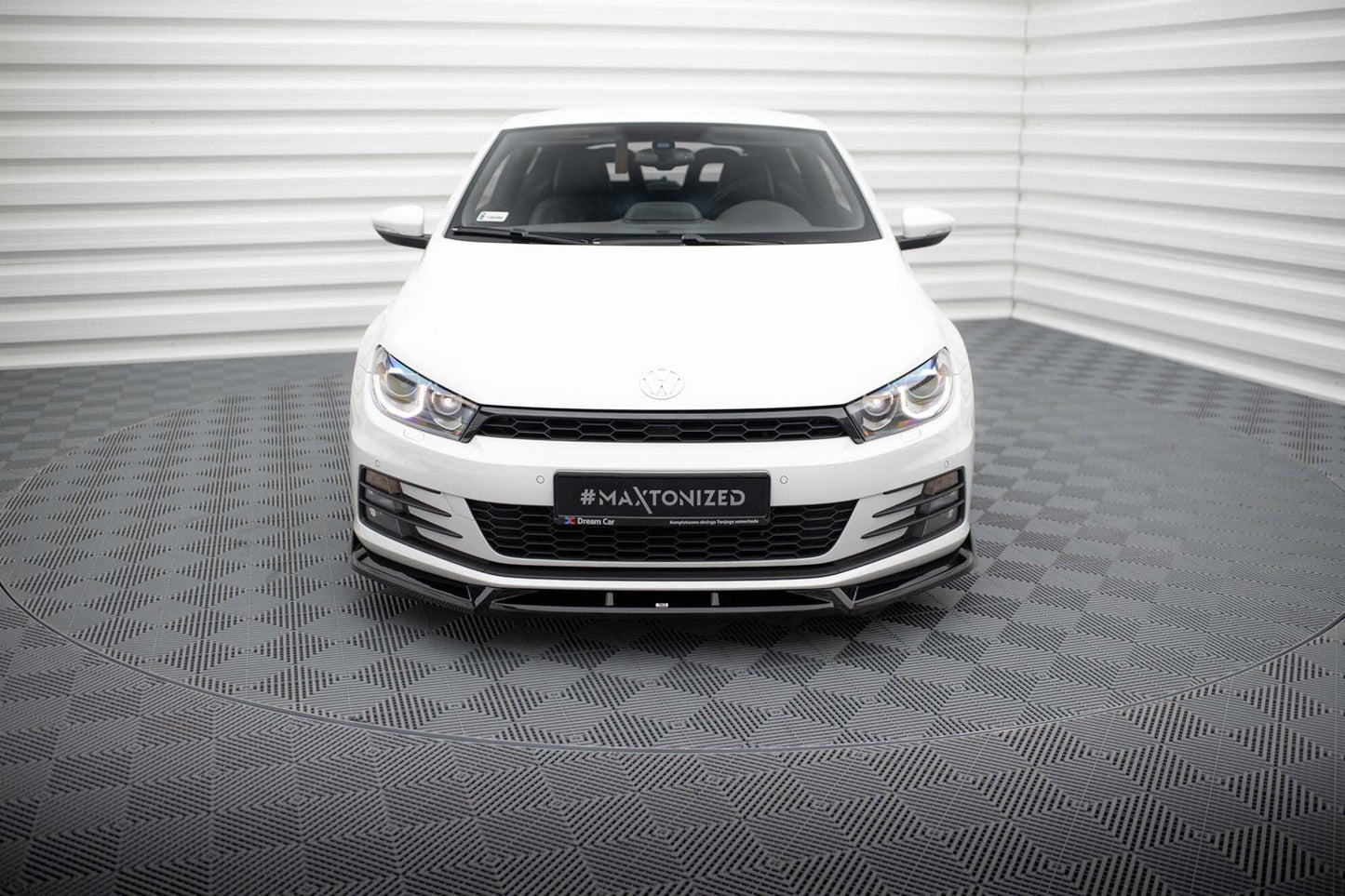 Spoiler Maxton Design versiunea 2 pentru bara fata Volkswagen Scirocco 2014-2017, lac negru