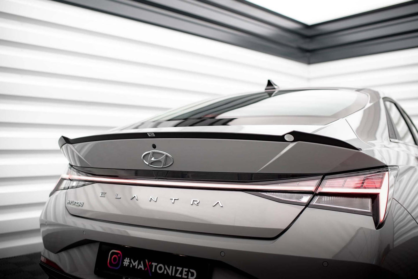 Maxton Design spoiler portbagaj pentru Hyundai Elantra Mk7 (2020-2023), culoare carbon