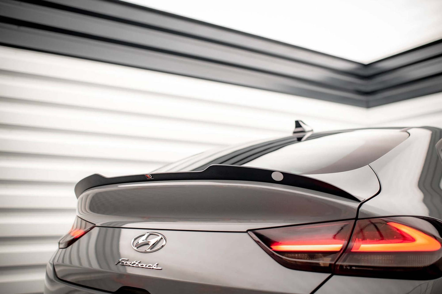Spoiler portbagaj Maxton Design pentru Hyundai i30 Fastback N-Line (2020-), negru lac