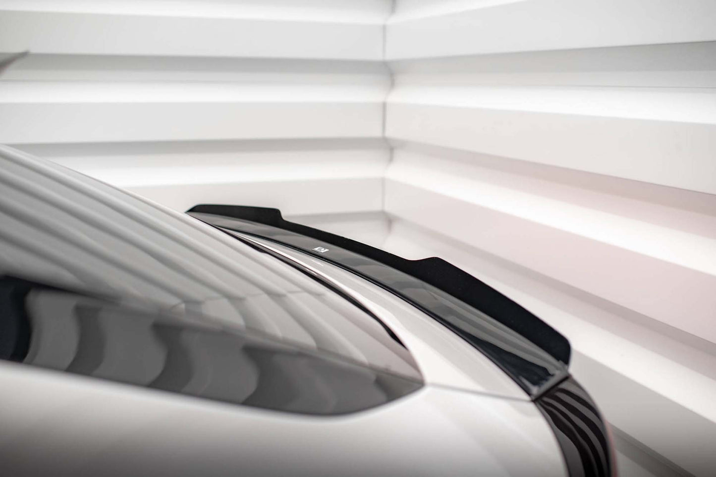 Spoiler portbagaj Maxton Design pentru Kia EV6 GT-Line MK1 (2021-), negru lucios