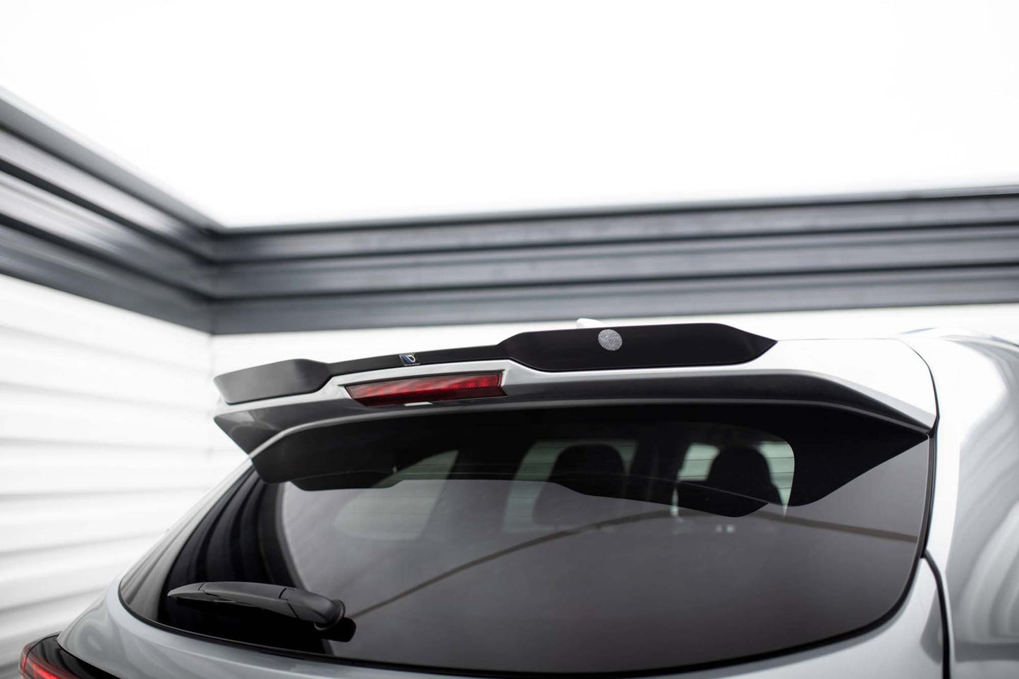 Spoiler portbagaj Maxton Design pentru Toyota Highlander (după 2019), negru lucios