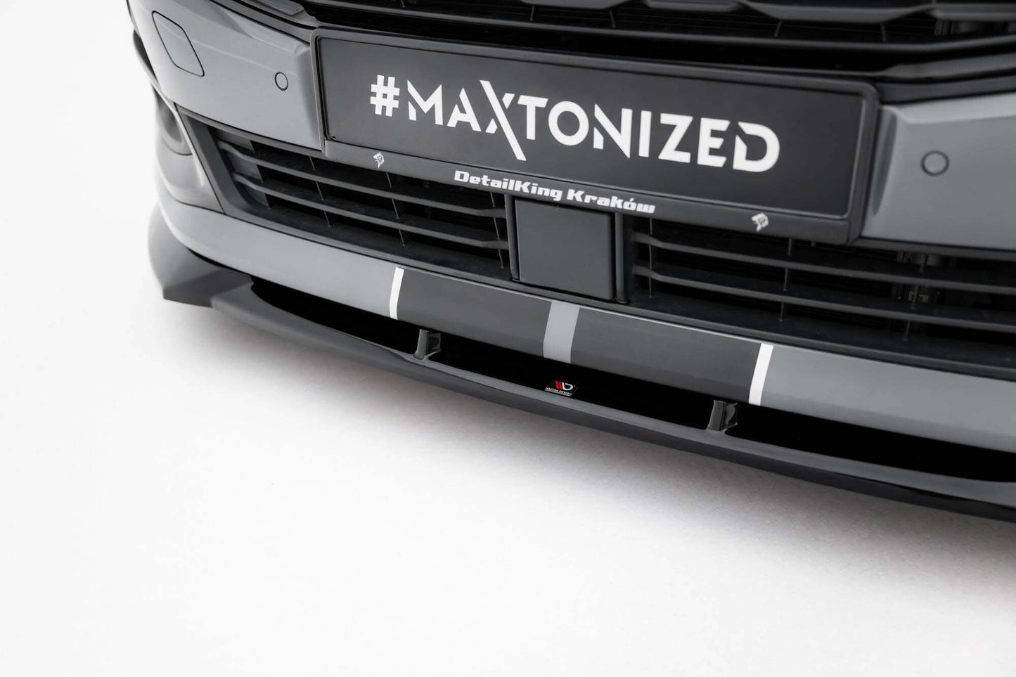 Maxton Design spoiler pentru bara fata Ford Transit Connect dupa 2024, negru lucios