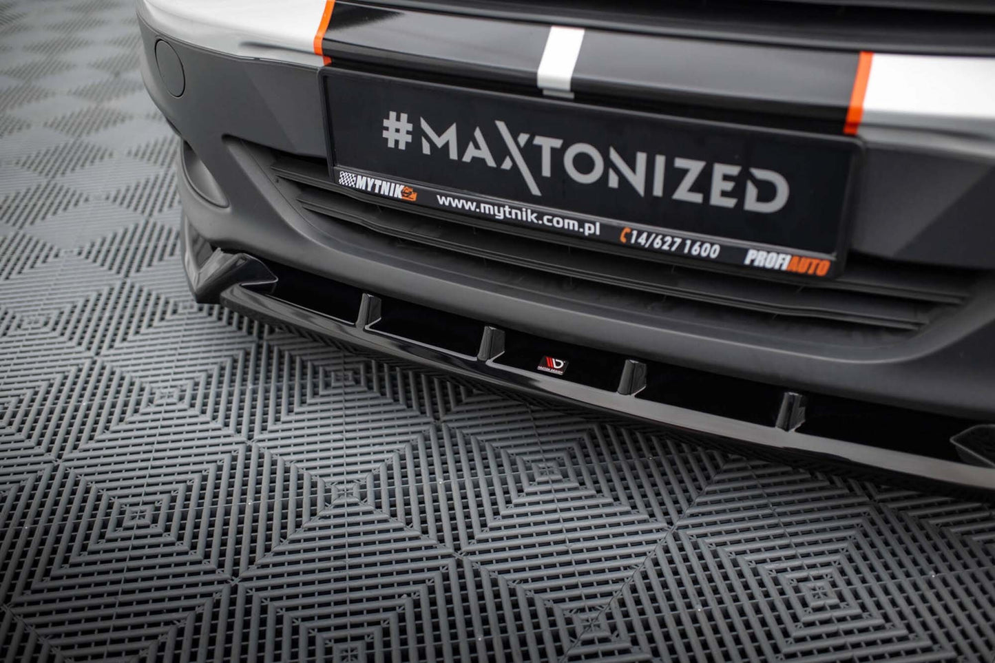 Maxton Design spoiler bara fata pentru Ford Transit Courier (2014-2017), negru lucios