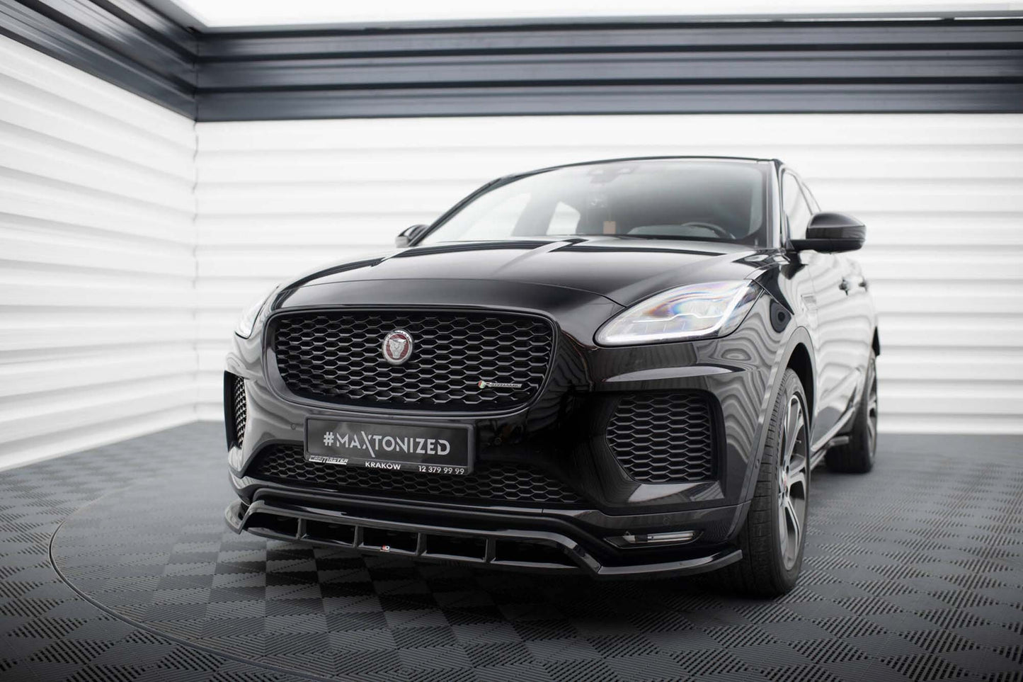 Maxton Design spoiler bara fata pentru Jaguar E-Pace R-Dynamic (2017-2020), lac negru