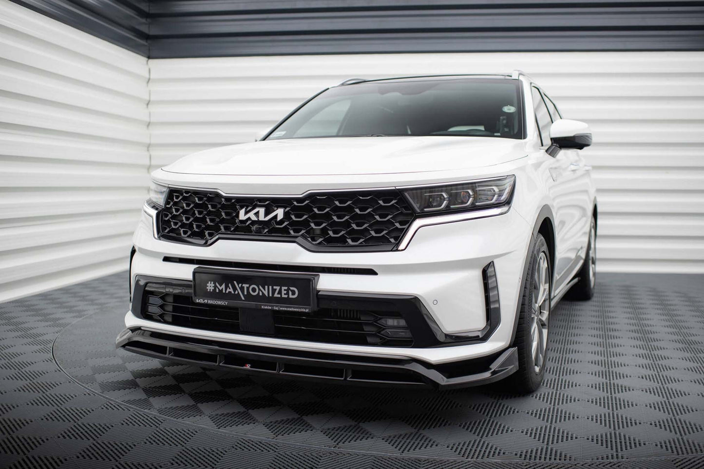 Maxton Design spoiler față pentru Kia Sorento (2020-2023), negru lucios
