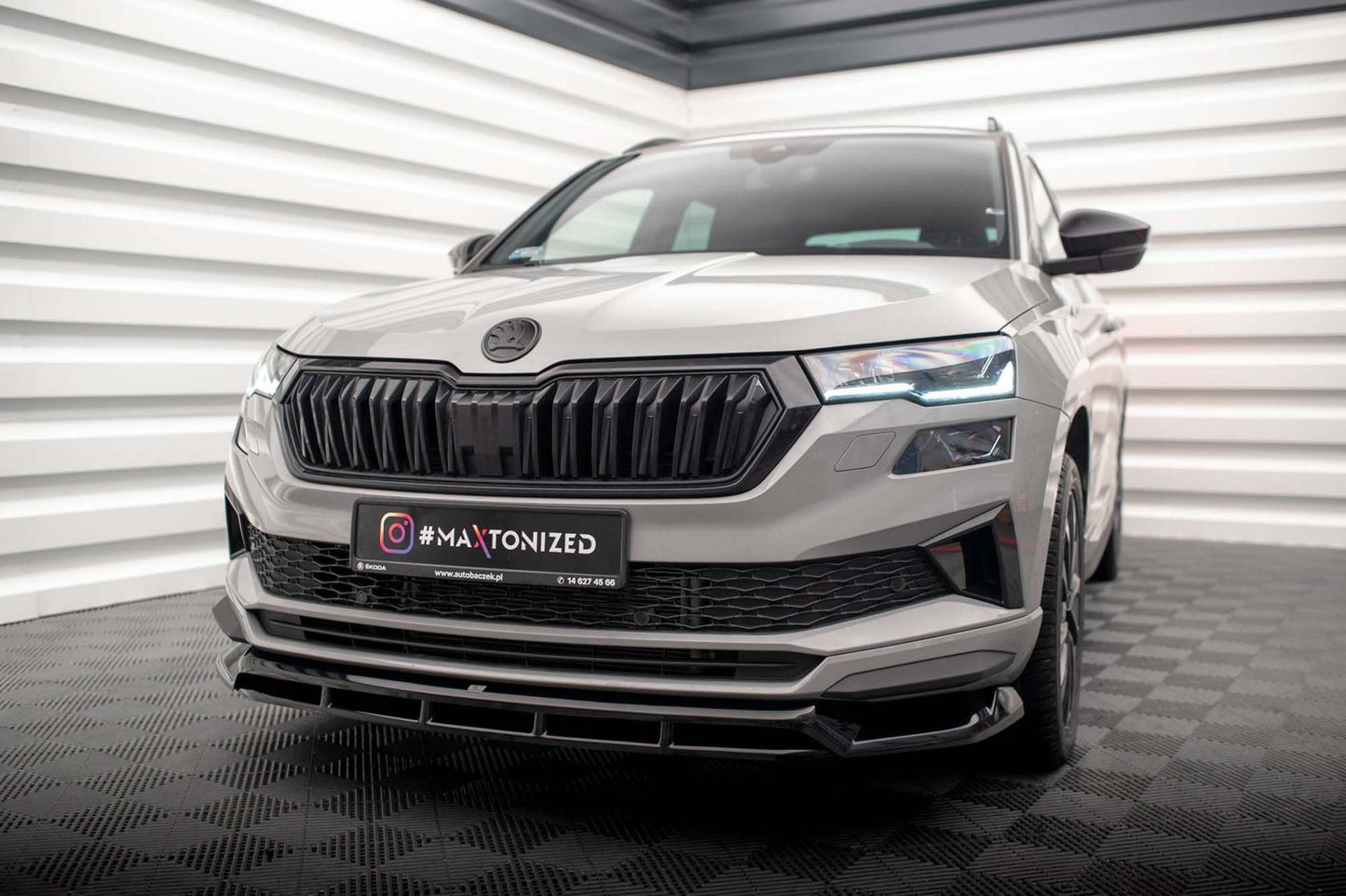 Front bumper extension Maxton Design for Skoda Karoq Sportline Mk1 (2021-), gloss black