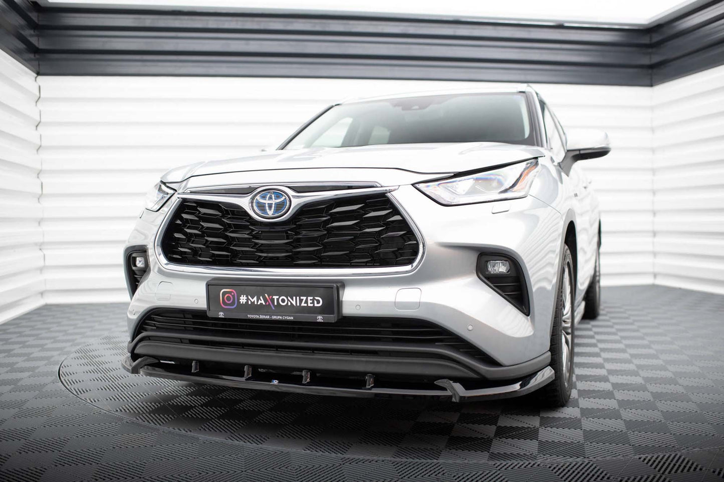 Spoiler bară față Maxton Design pentru Toyota Highlander (după 2019), negru lucios