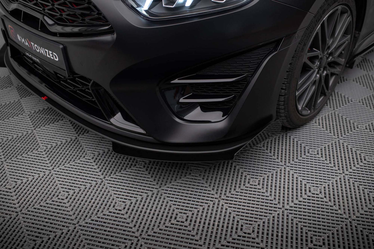 Spoiler Maxton Design pentru bara fata GT a Kia Pro Ceed, Ceed (2022-), negru mat