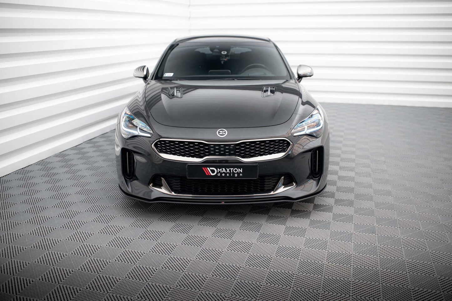Maxton Design spoiler față GT/GT-Line pentru Kia Stinger (2017-2023), negru mat
