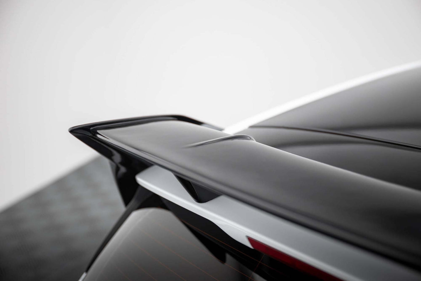 Maxton Design spoiler plafon pentru Ford Fiesta Standard / ST‑Line (2017‑2021, dupa 2021), mat negru