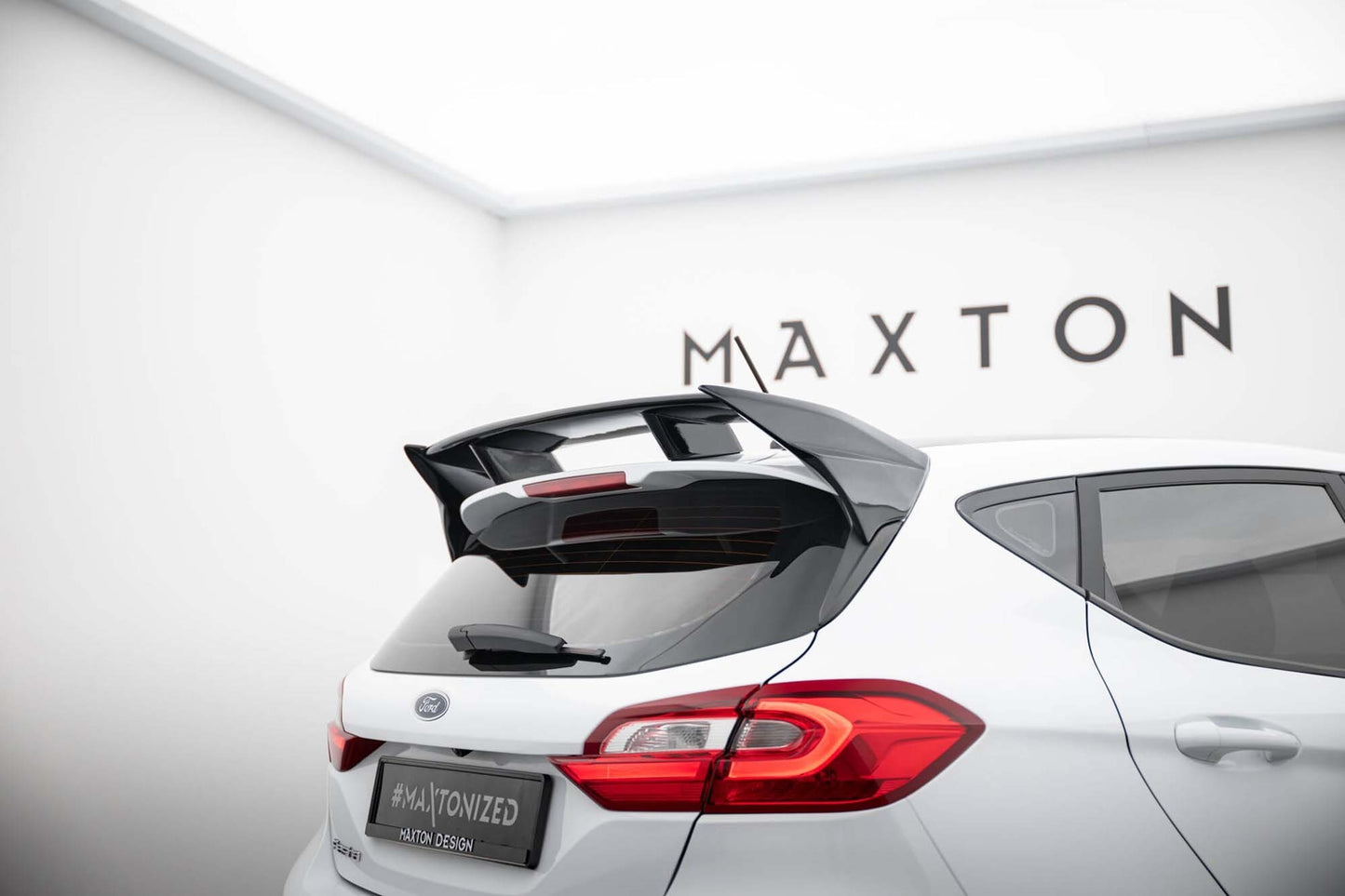 Maxton Design spoiler plafon pentru Ford Fiesta Standard / ST‑Line (2017‑2021, dupa 2021), mat negru