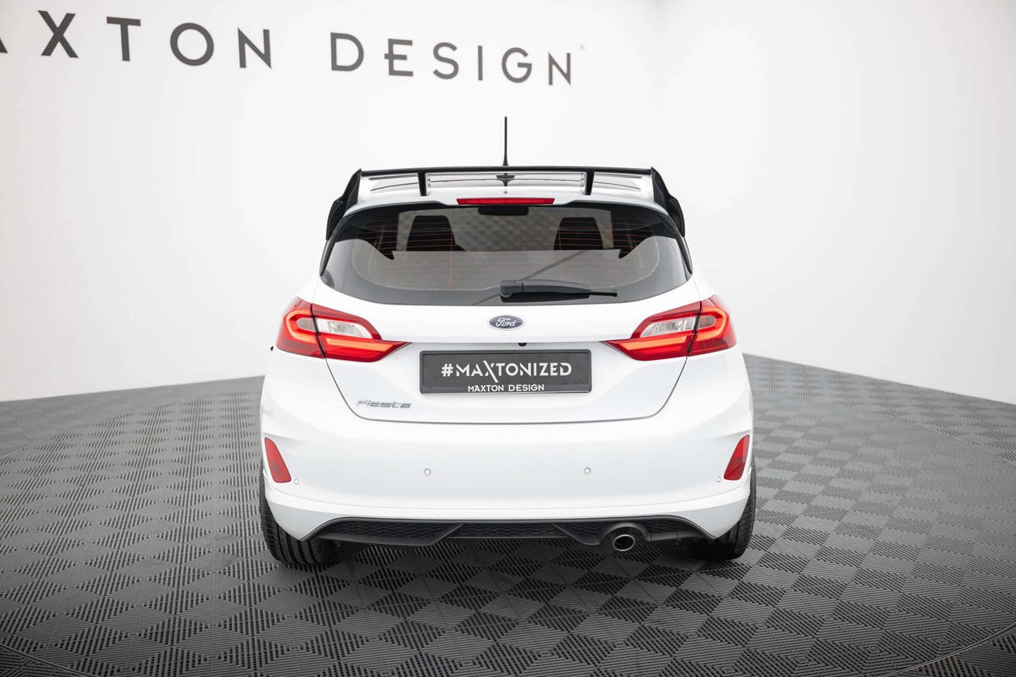 Maxton Design spoiler plafon pentru Ford Fiesta Standard / ST‑Line (2017‑2021, dupa 2021), mat negru