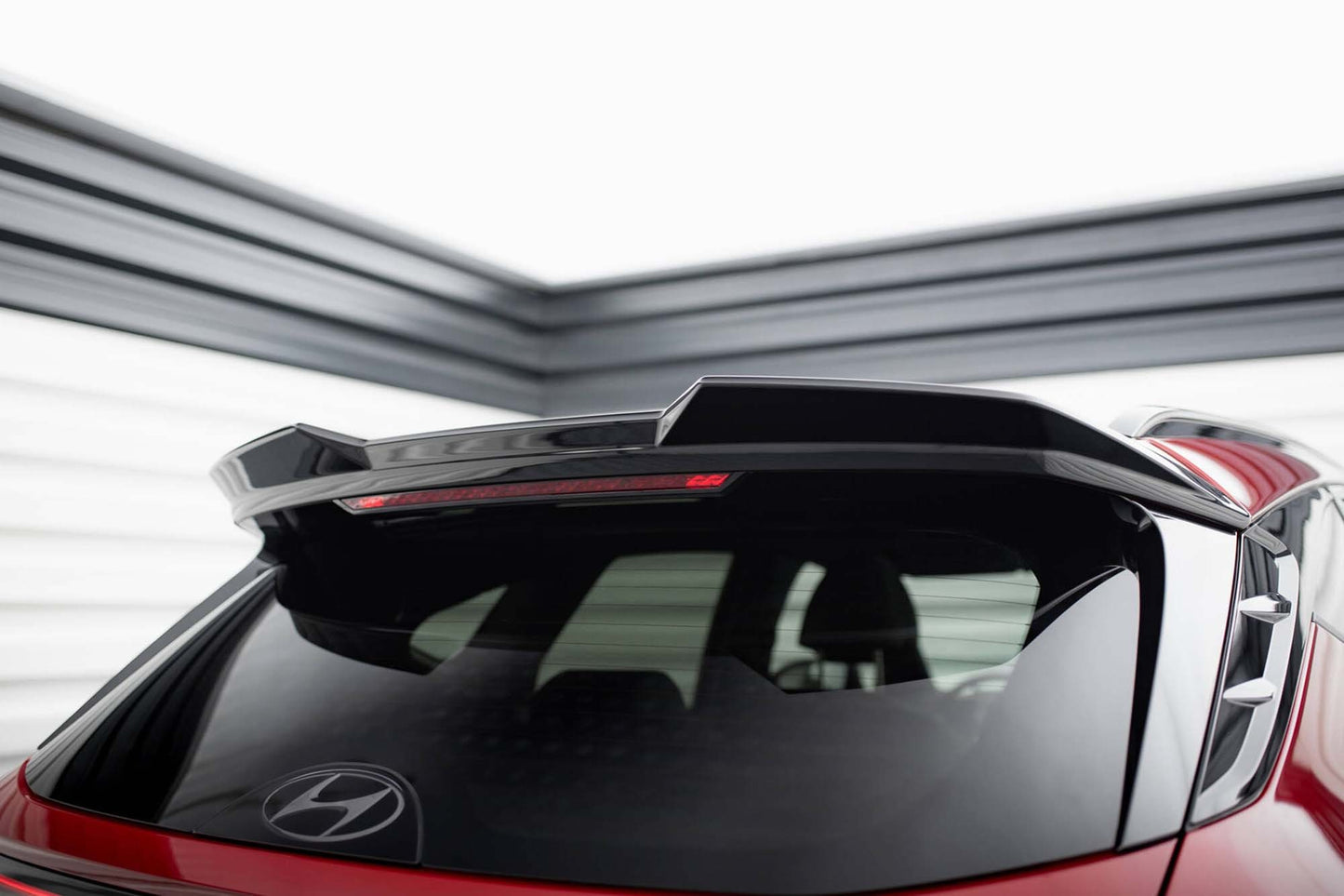 Spoiler plafon Maxton Design pentru Hyundai Tucson N-Line (2020-), negru lac