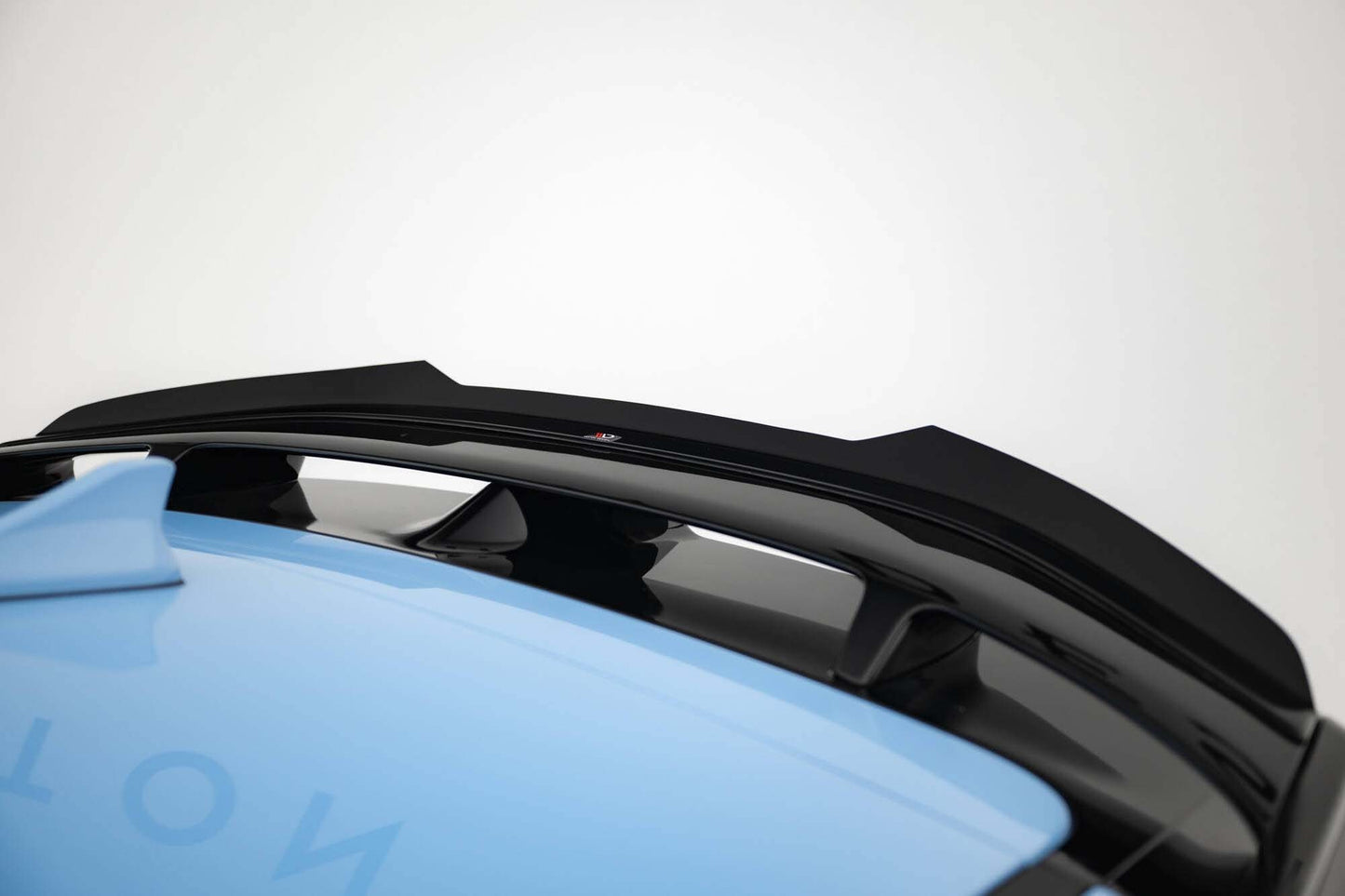 Spoiler plafon Maxton Design pentru Hyundai Veloster N (2018-2022), negru lac