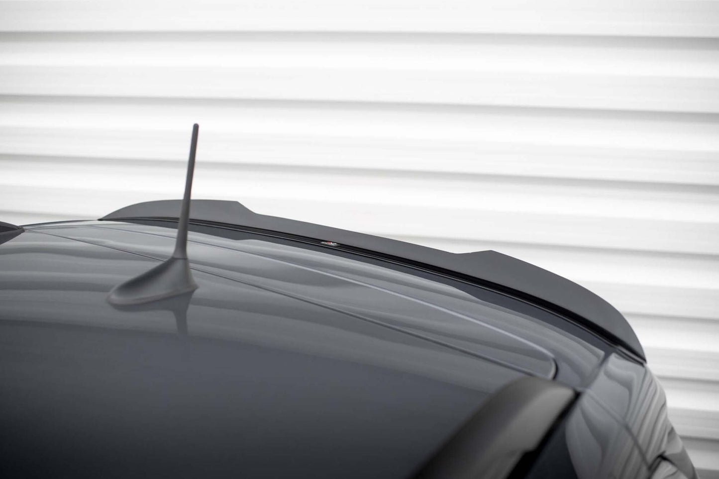 Spoiler plafon Maxton Design pentru Jeep Compass Limited (dupa 2021), negru lacuit