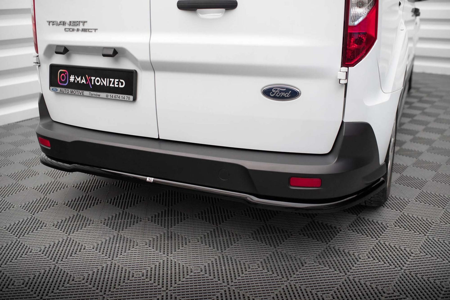 Maxton Design spoiler pentru bara spate Ford Transit Connect (2017-2023), negru lucios