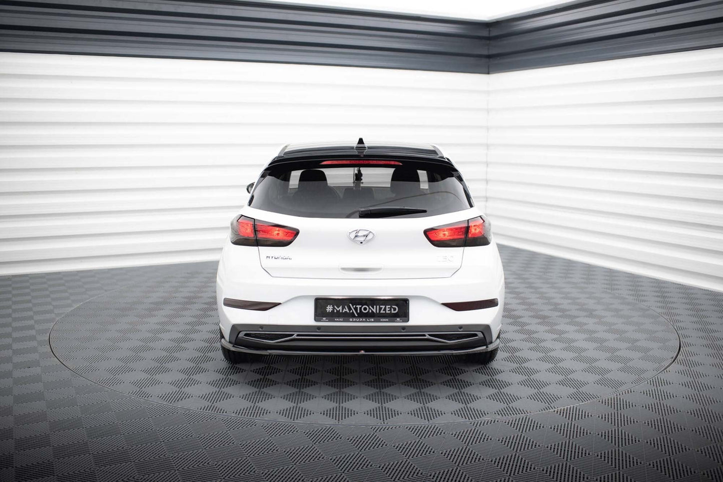 Difuser bara spate Maxton Design pentru Hyundai i30 (2020-), negru lac