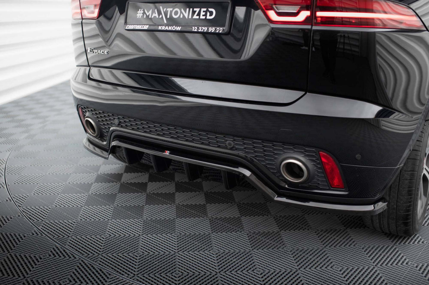 Maxton Design spoiler bara spate pentru Jaguar E-Pace R-Dynamic (2017-2020), lac negru
