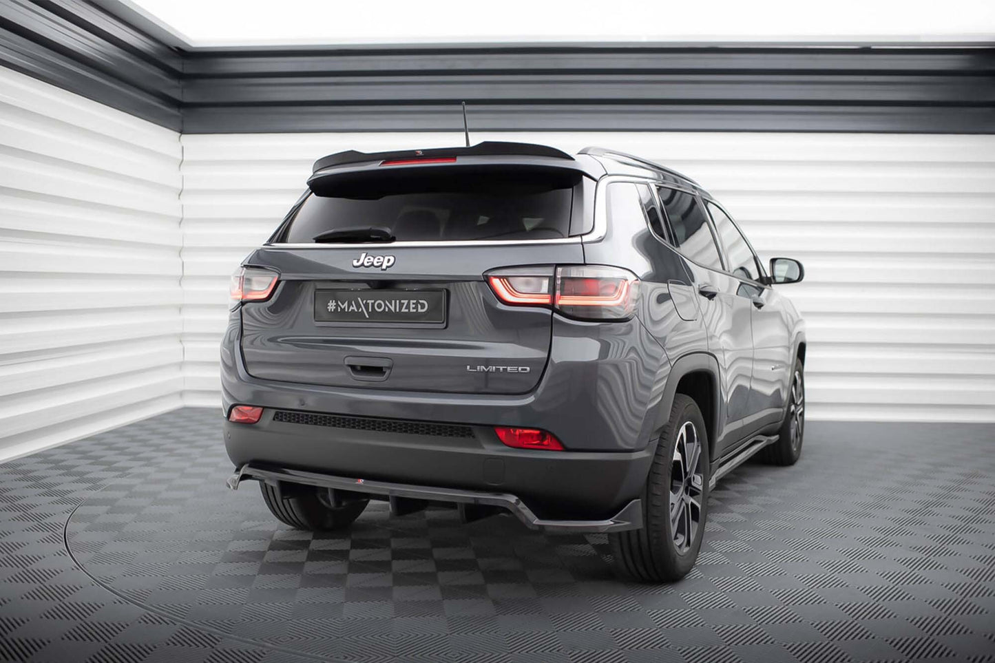 Eleron spate Maxton Design pentru Jeep Compass Limited (dupa 2021), negru lacuit