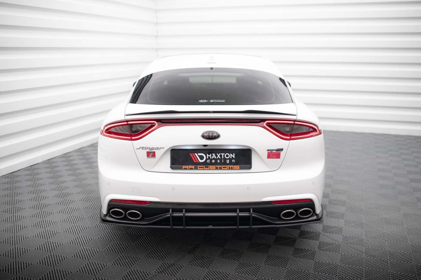 Maxton Design difuzor bară spate pentru Kia Stinger (2017-2023), negru mat
