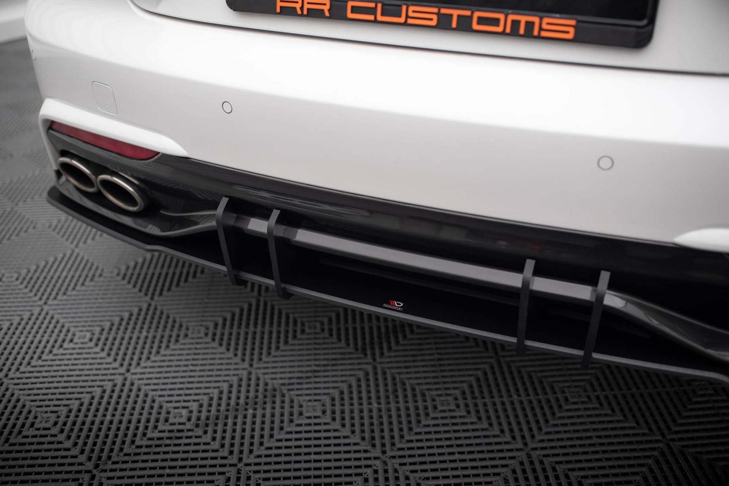 Maxton Design difuzor bară spate pentru Kia Stinger (2017-2023), negru mat