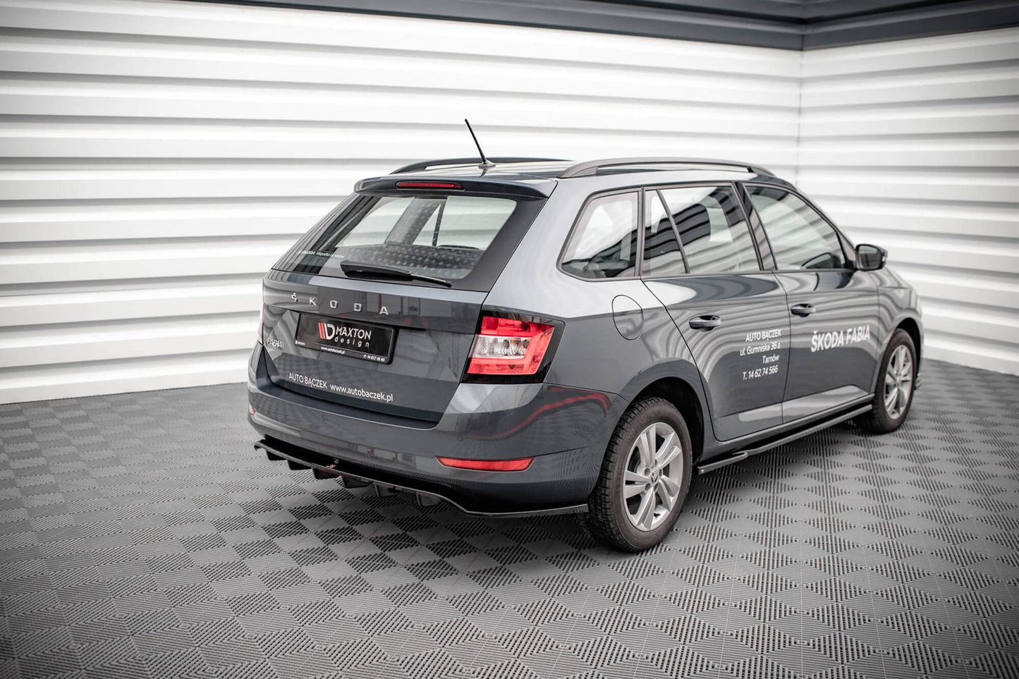 Maxton Design bara spate spoiler pentru Skoda Fabia Combi (după 2019), lac negru