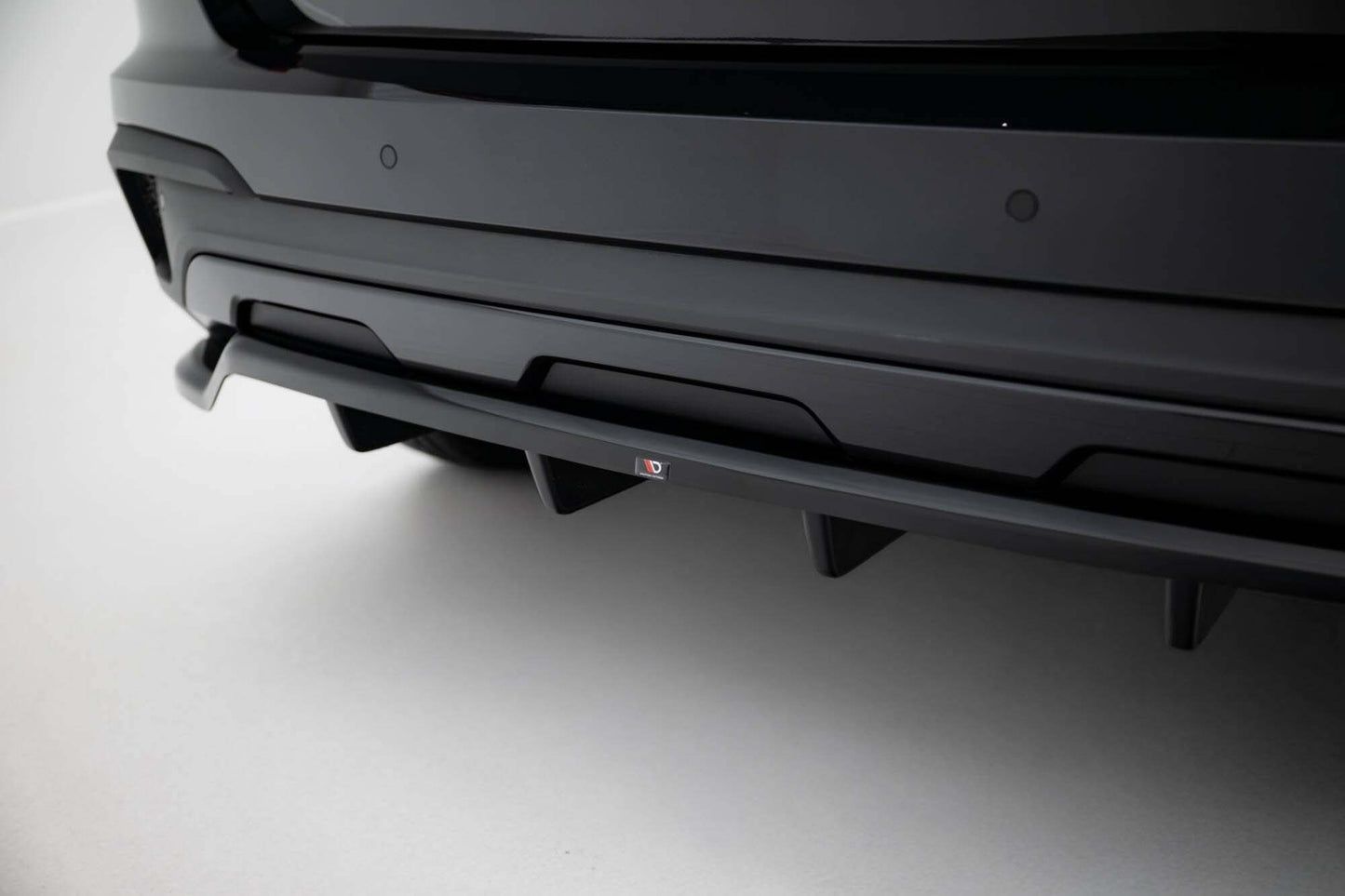 Spoiler bara spate Maxton Design pentru Skoda Kamiq Monte Carlo (după 2023), negru lucios