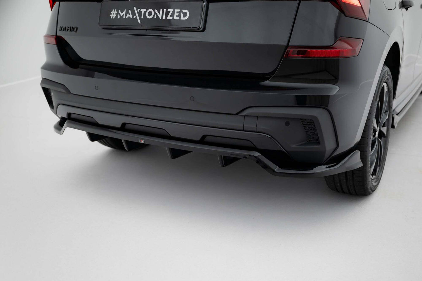 Spoiler bara spate Maxton Design pentru Skoda Kamiq Monte Carlo (după 2023), negru lucios
