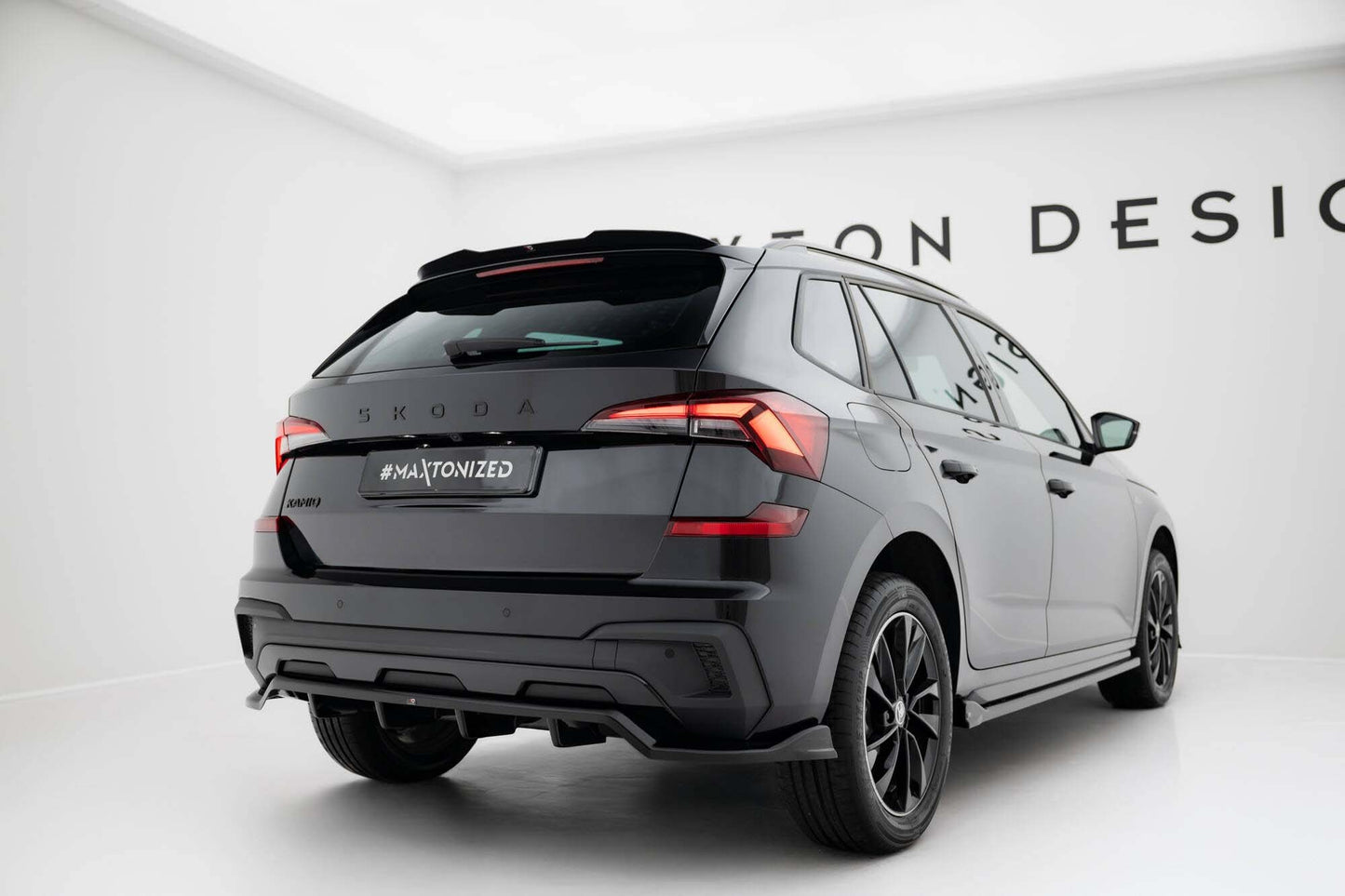 Spoiler bara spate Maxton Design pentru Skoda Kamiq Monte Carlo (după 2023), negru lucios