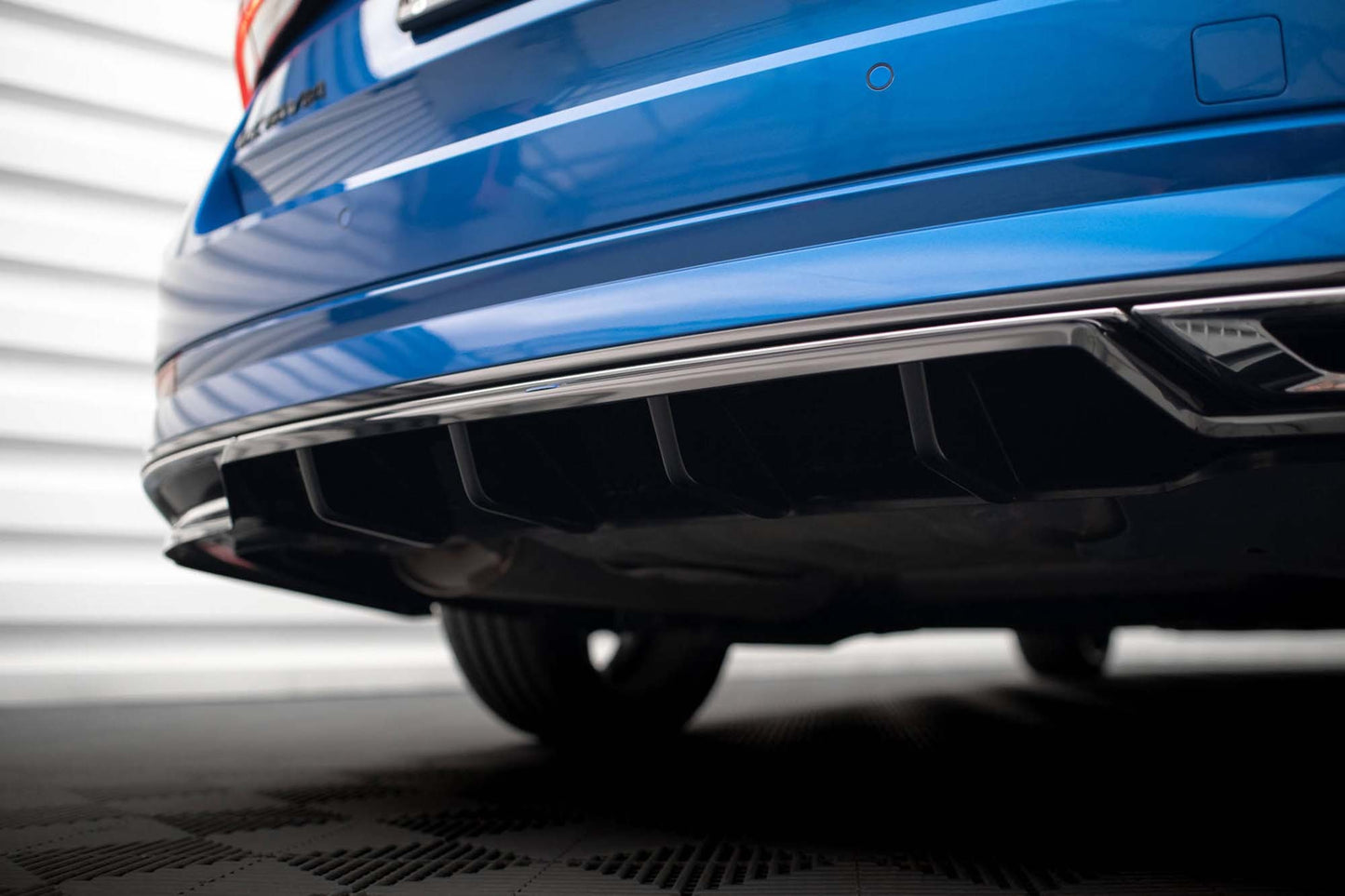 Spoiler bara spate Maxton Design pentru Skoda Octavia Sportline (dupa 2019), lac negru