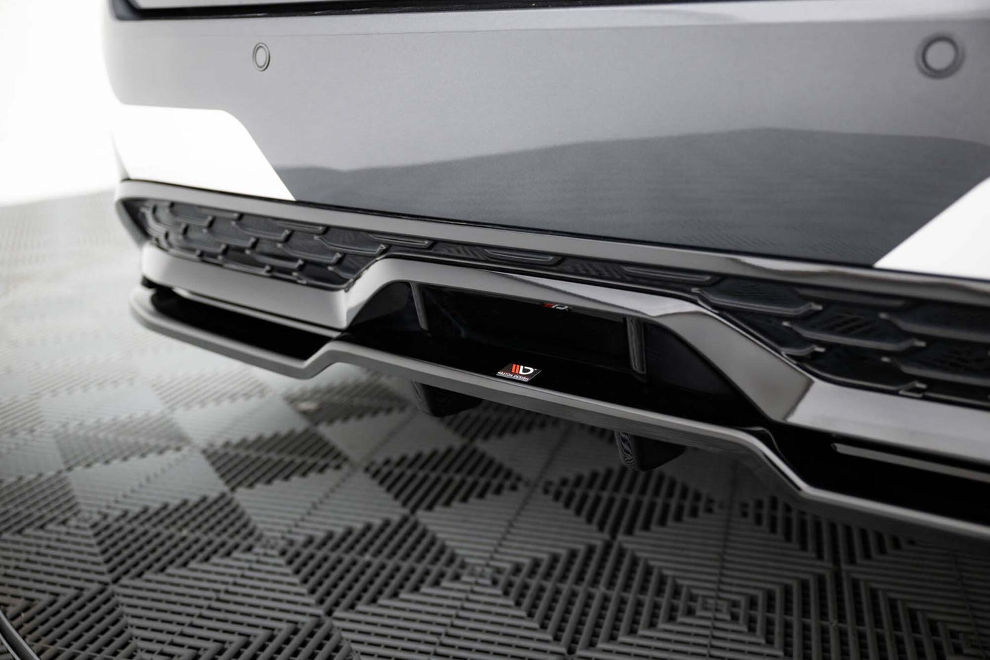 Maxton Design difuzor bară spate pentru Toyota Corolla GR Sport station wagon (2019-2023), negru lucios