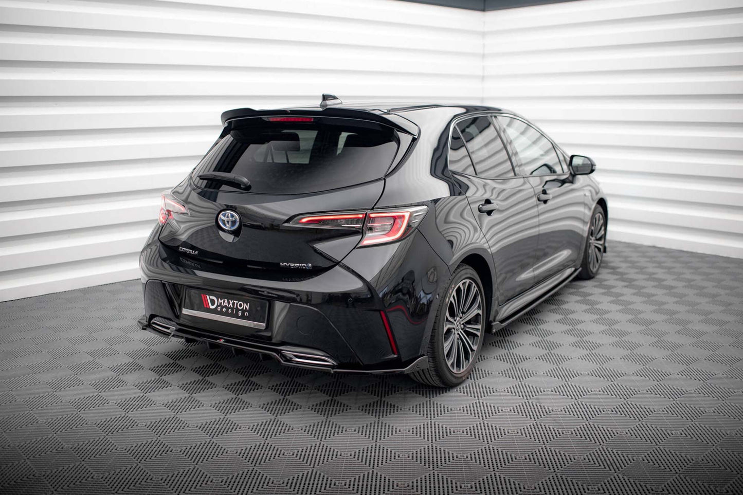 Maxton Design difuzor bară spate pentru Toyota Corolla hatchback (2019-), negru lucios