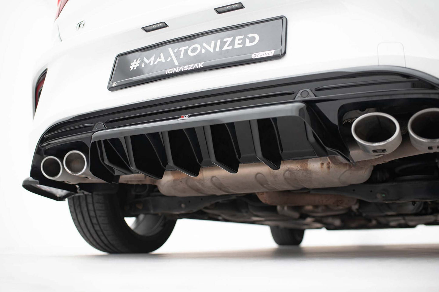 Extensie bara spate Maxton Design pentru Volkswagen T-Roc R (2017-2021), lac negru