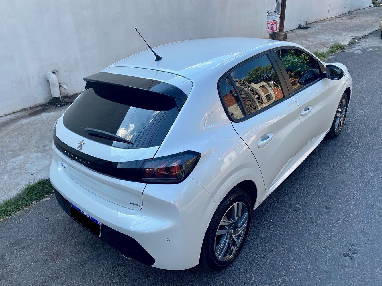 Motordrome Design spoiler versiunea 1 pentru Peugeot 208 Mk2 (2019+)