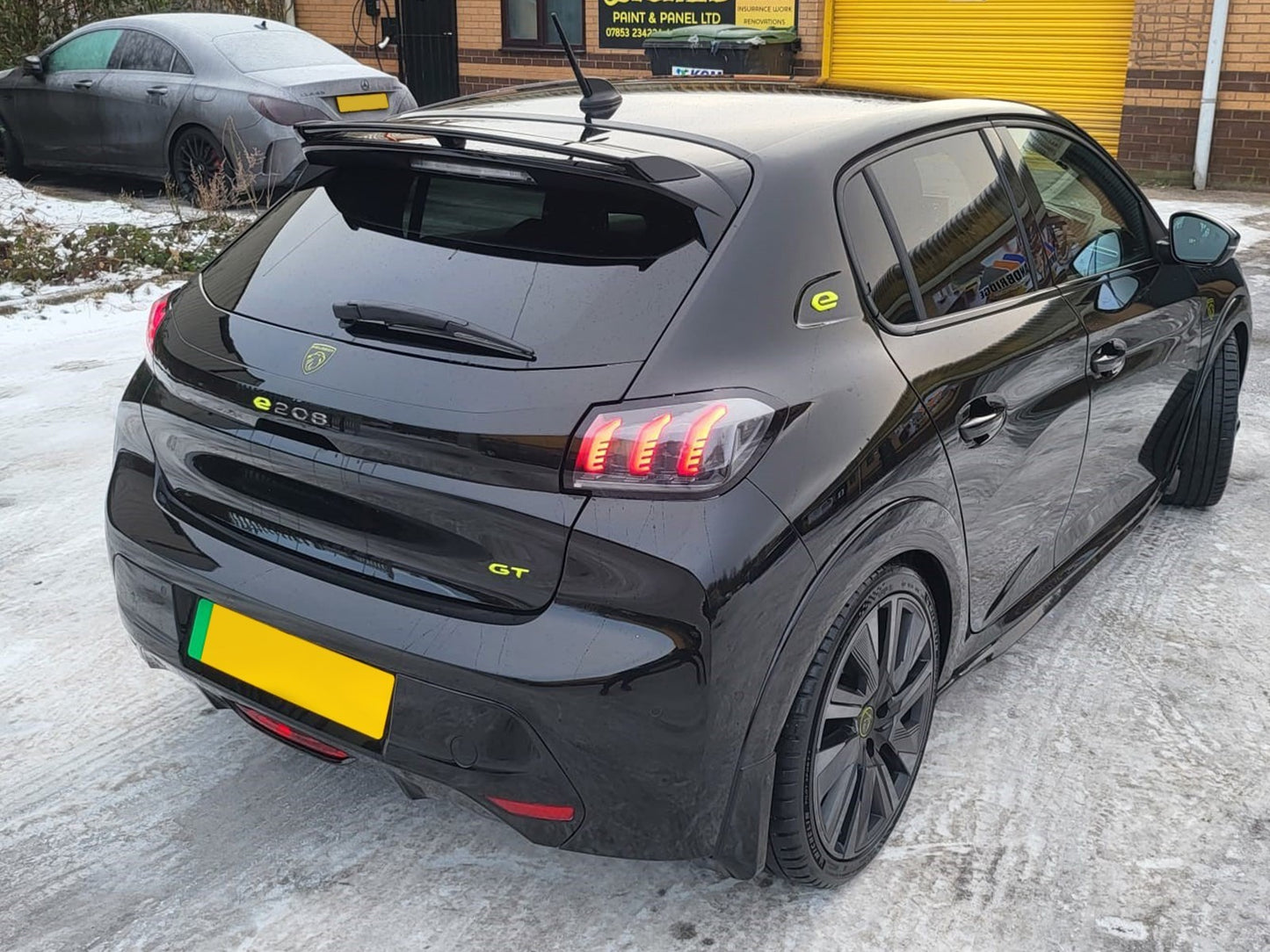 Motordrome Design spoiler plafon versiunea 2 pentru Peugeot 208 Mk2 dupa 2019