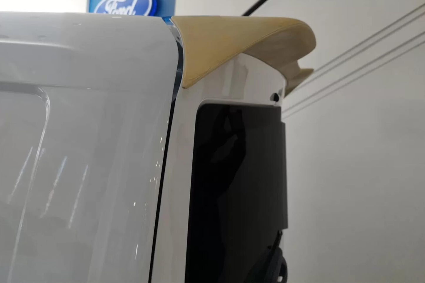 Motordrome Design spoiler plafon pentru Ford Transit Courier dupa 2023