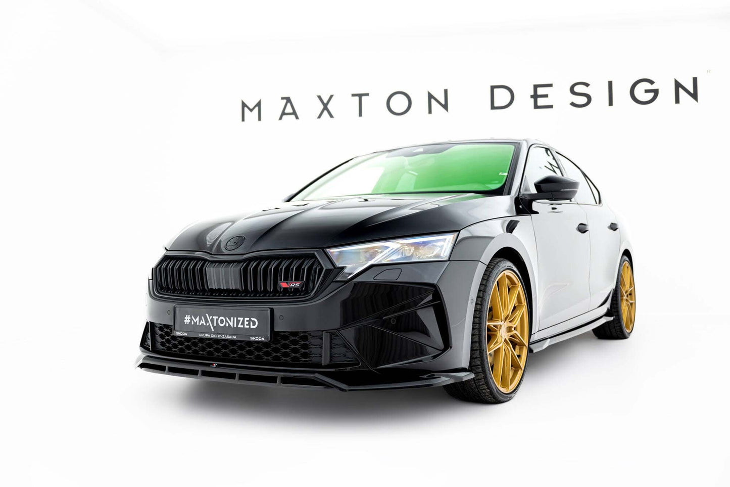 Spoiler Maxton Design versiunea 1 pentru bara fata RS a Skoda Octavia Liftback, break (dupa 2024), lac negru
