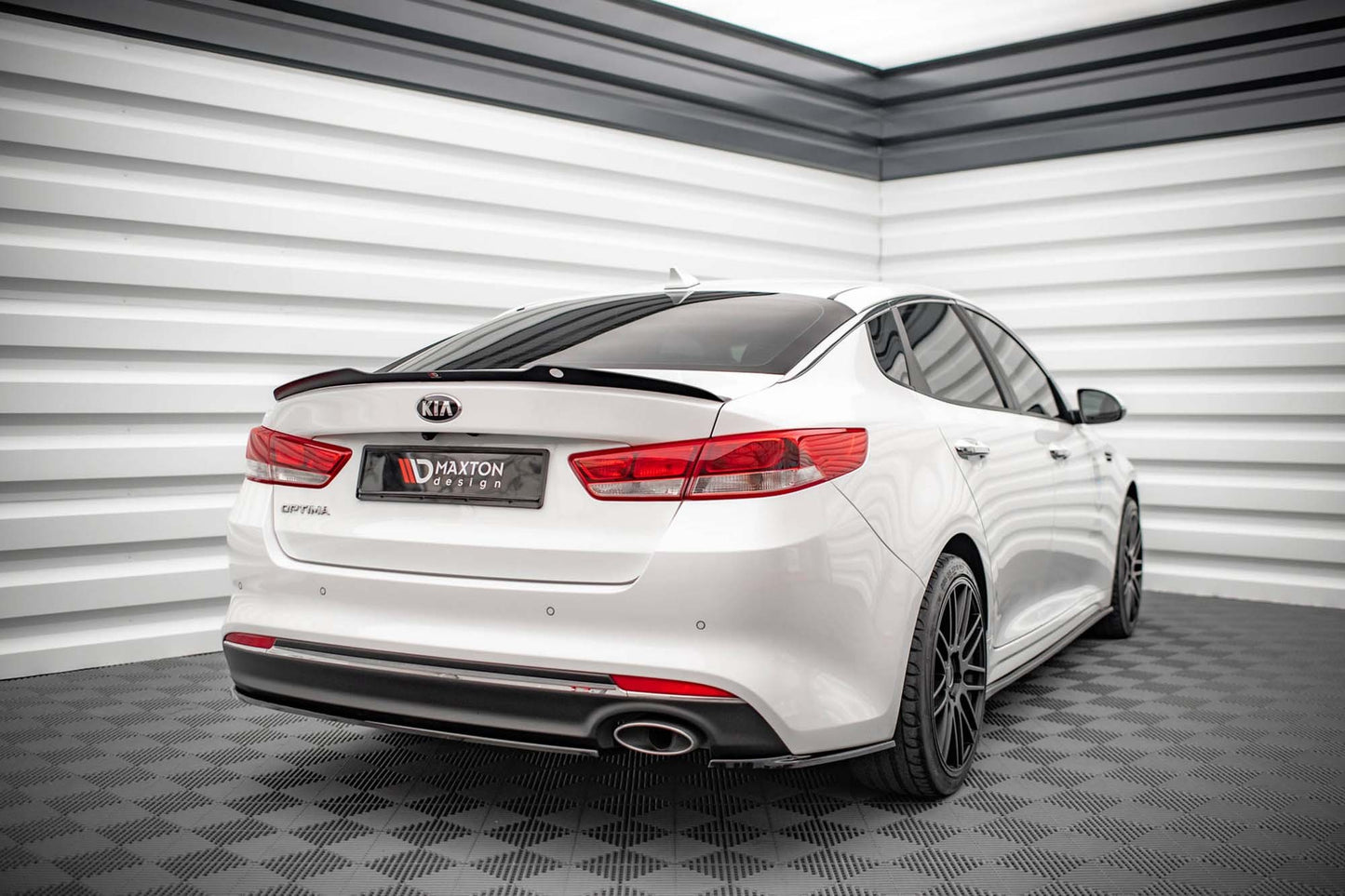 Maxton Design spoiler portbagaj pentru Kia Optima (2015-2020), negru lucios