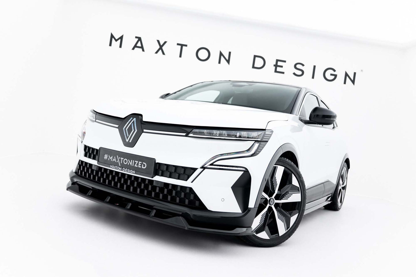 Maxton Design diffuser pentru bara spate Renault Megane E-Tech (2022+), negru lac
