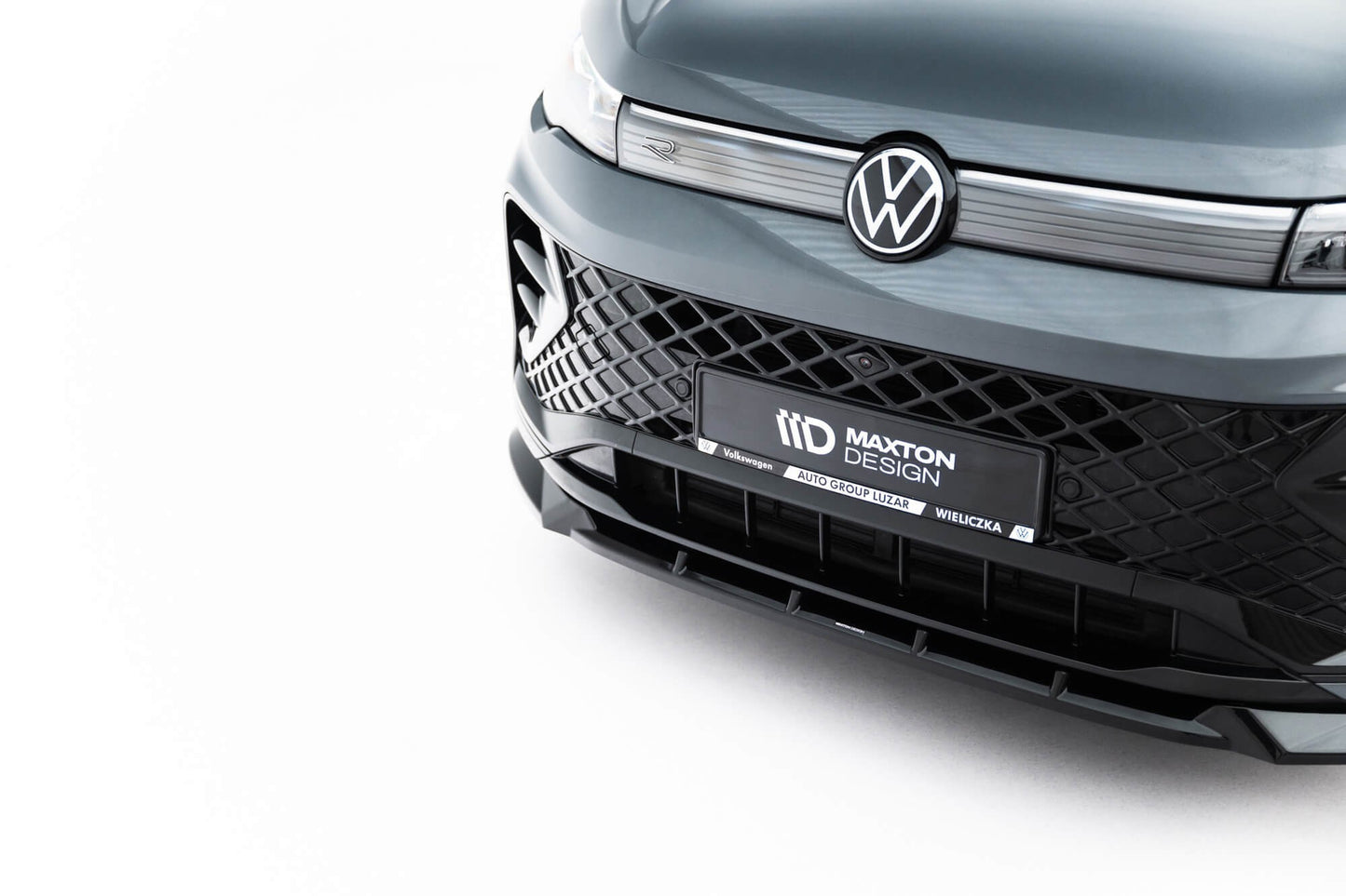 Spoiler Maxton Design versiunea 1 pentru bara fata R Line a Volkswagen Tiguan MK3 dupa 2024, negru lacuit