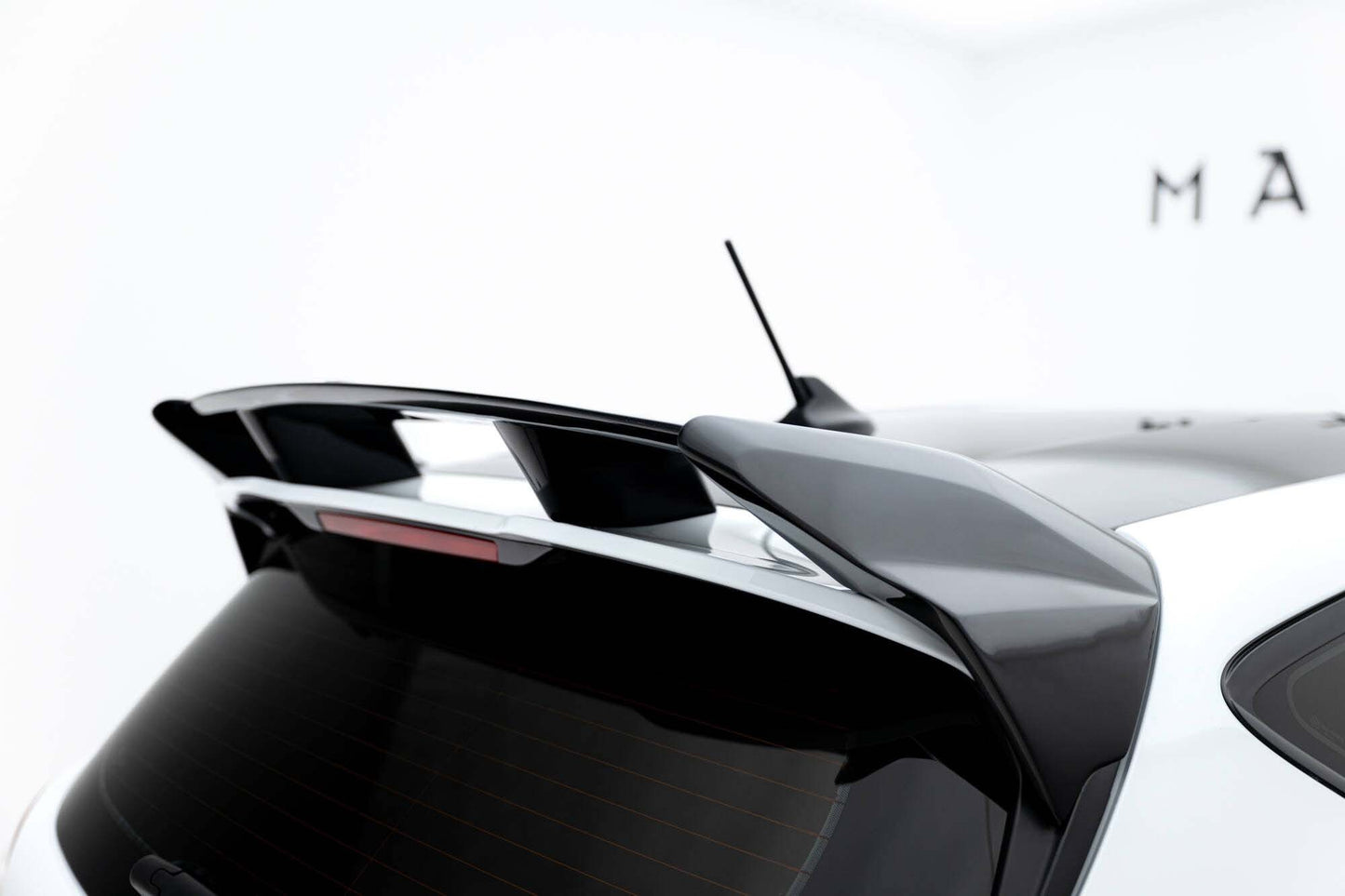 Maxton Design spoiler plafon pentru Ford Fiesta ST / ST‑Line (2017‑2024), negru lacuit