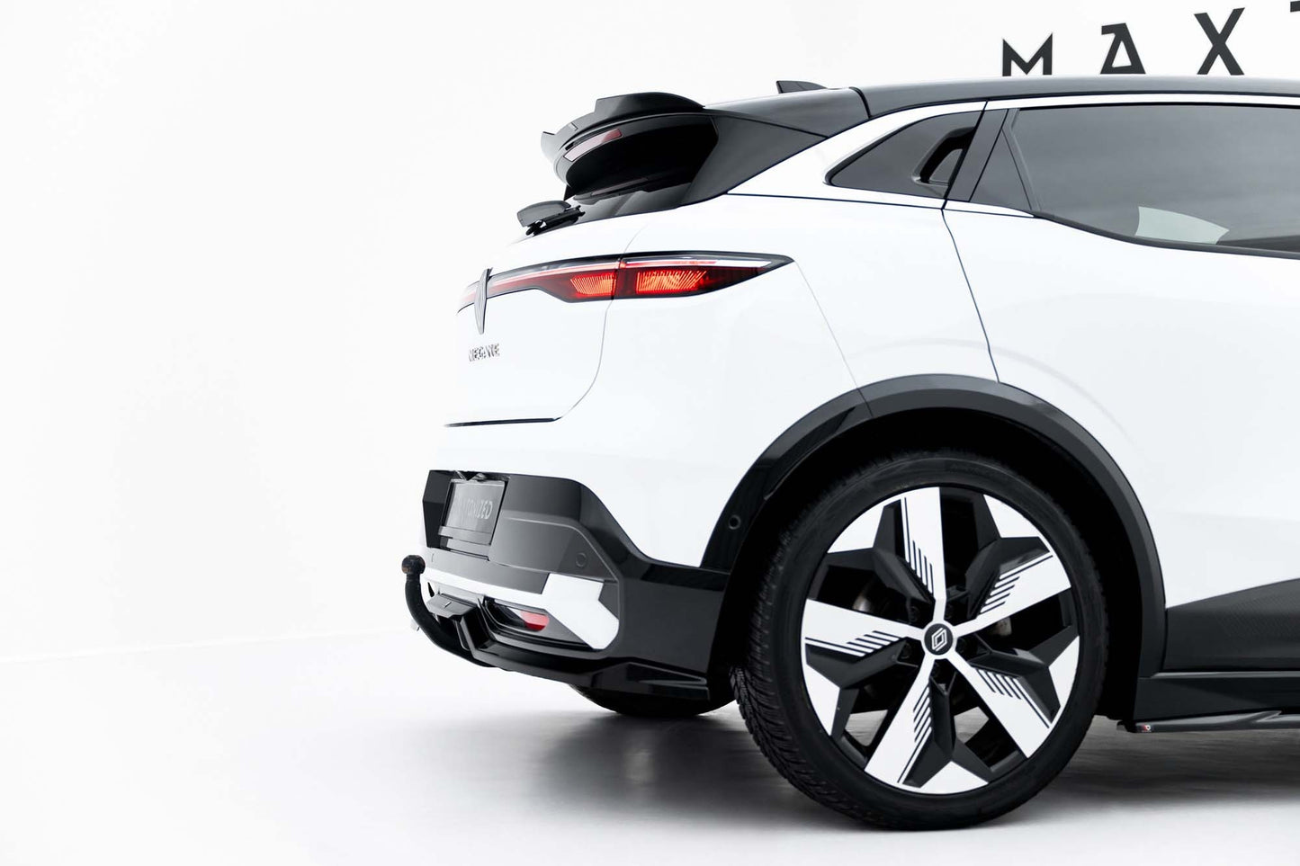 Maxton Design diffuser pentru Renault Megane E-Tech (2022+), negru lac