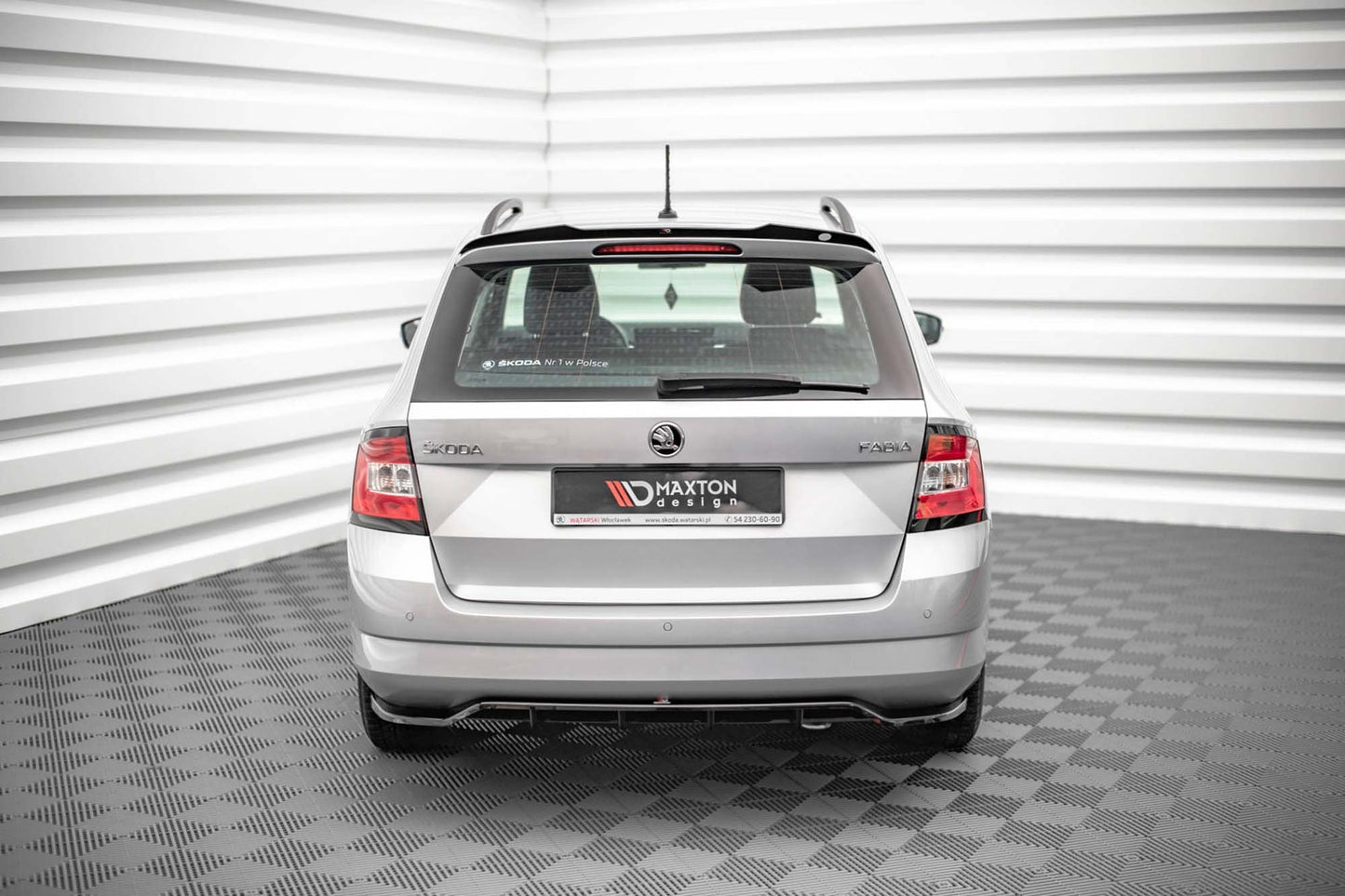 Maxton Design spoiler bară spate pentru Skoda Fabia Combi (2014-2019), negru lucios