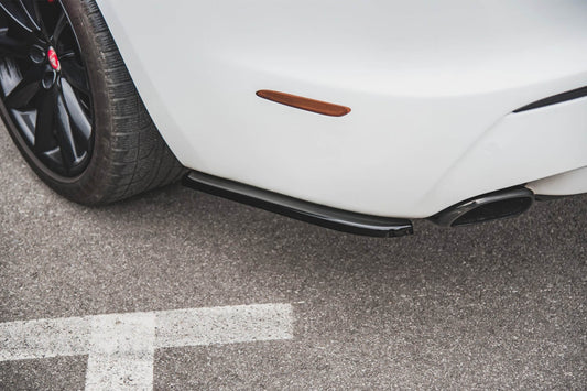 Extensii laterale Maxton Design pentru bara spate a Jaguar XJ X351 (2009-2019), negru mat
