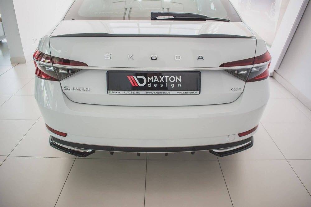 Maxton Design side extensions for Skoda Superb hatchback, break (station wagon) rear bumper after 2019, carbon color